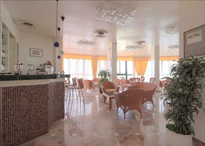 Hotel Torremaura Fronte Mare Con Beach Club